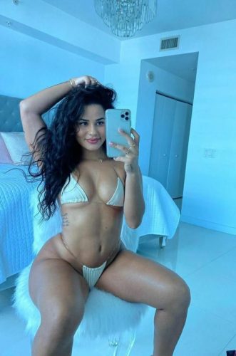 Çekmeköy Esmer Escort Bayan